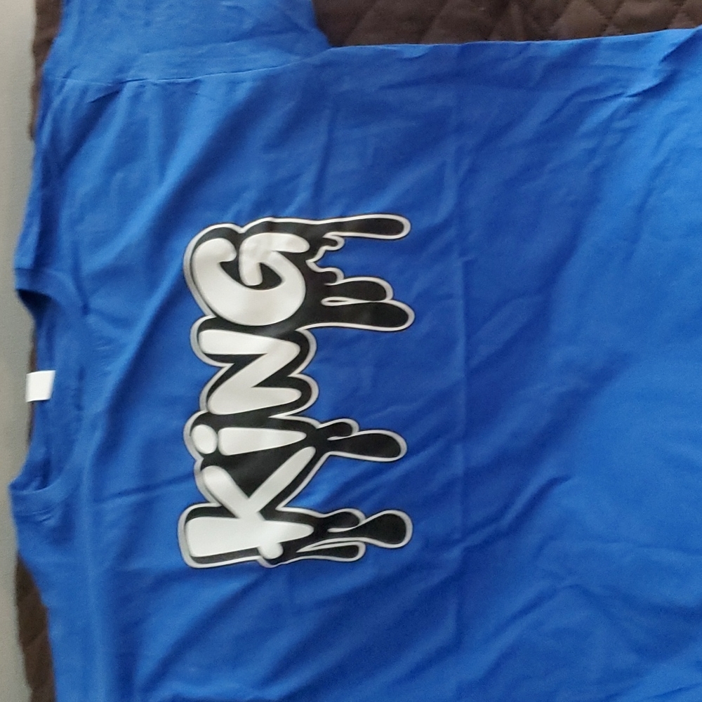CUSTOM MADE TSHIRTS